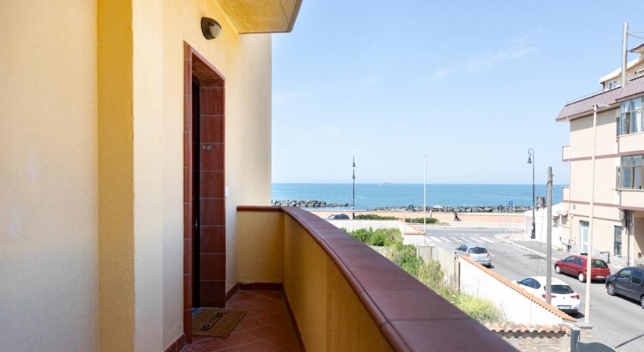 Waterfront House Fiumicino Apartman Kültér fotó